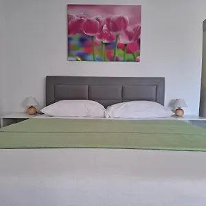 apartments-rooms-mila.primorje-gorskikotar.com/