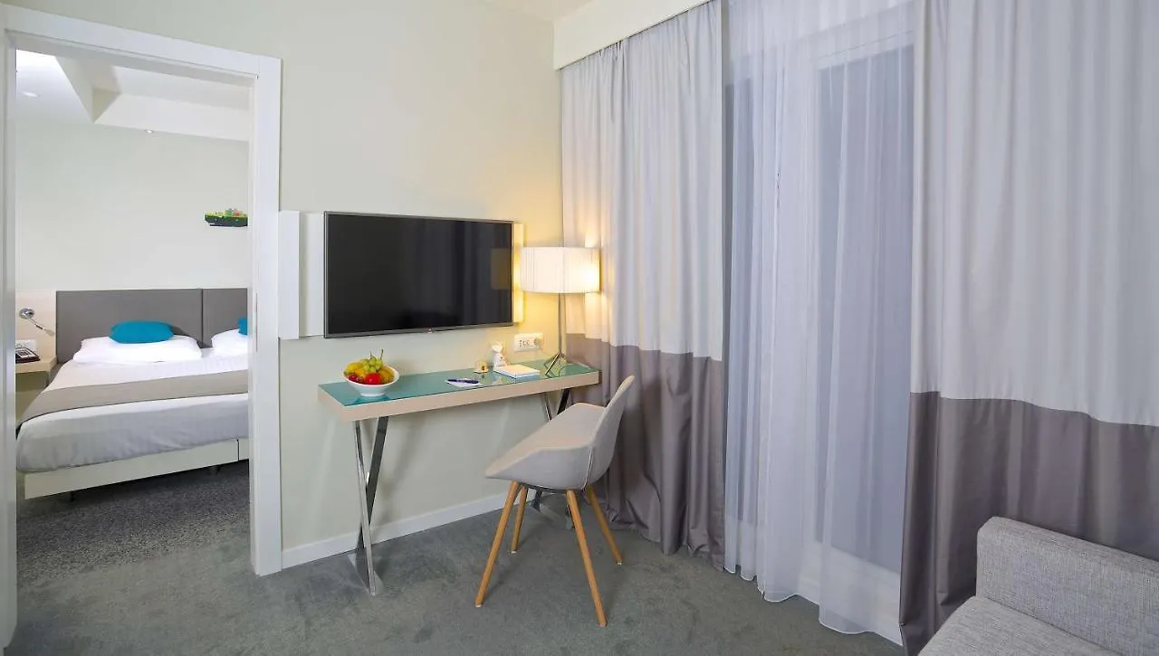 **** Hotel Park Plaza Belvedere Medulin Chorvatsko