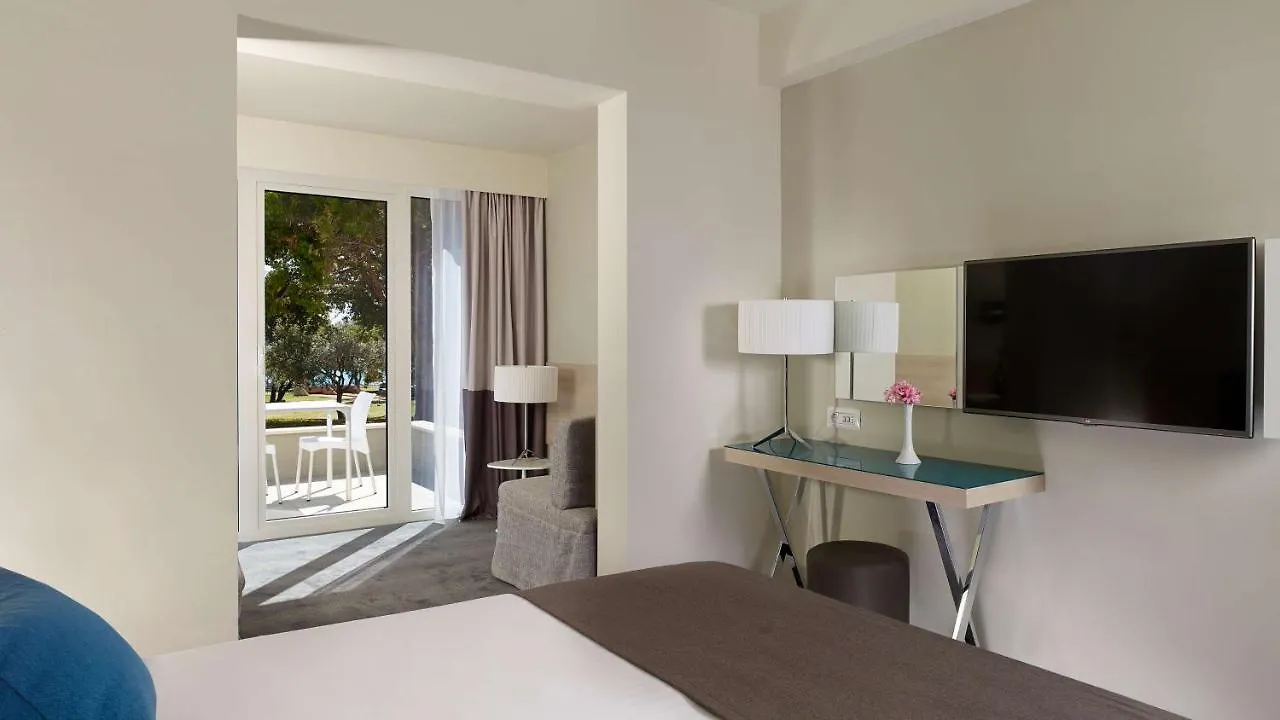**** Hotel Park Plaza Belvedere Medulin Chorvatsko